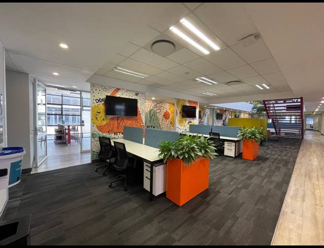2,095M² OFFICE TO LET IN BRYANSTON